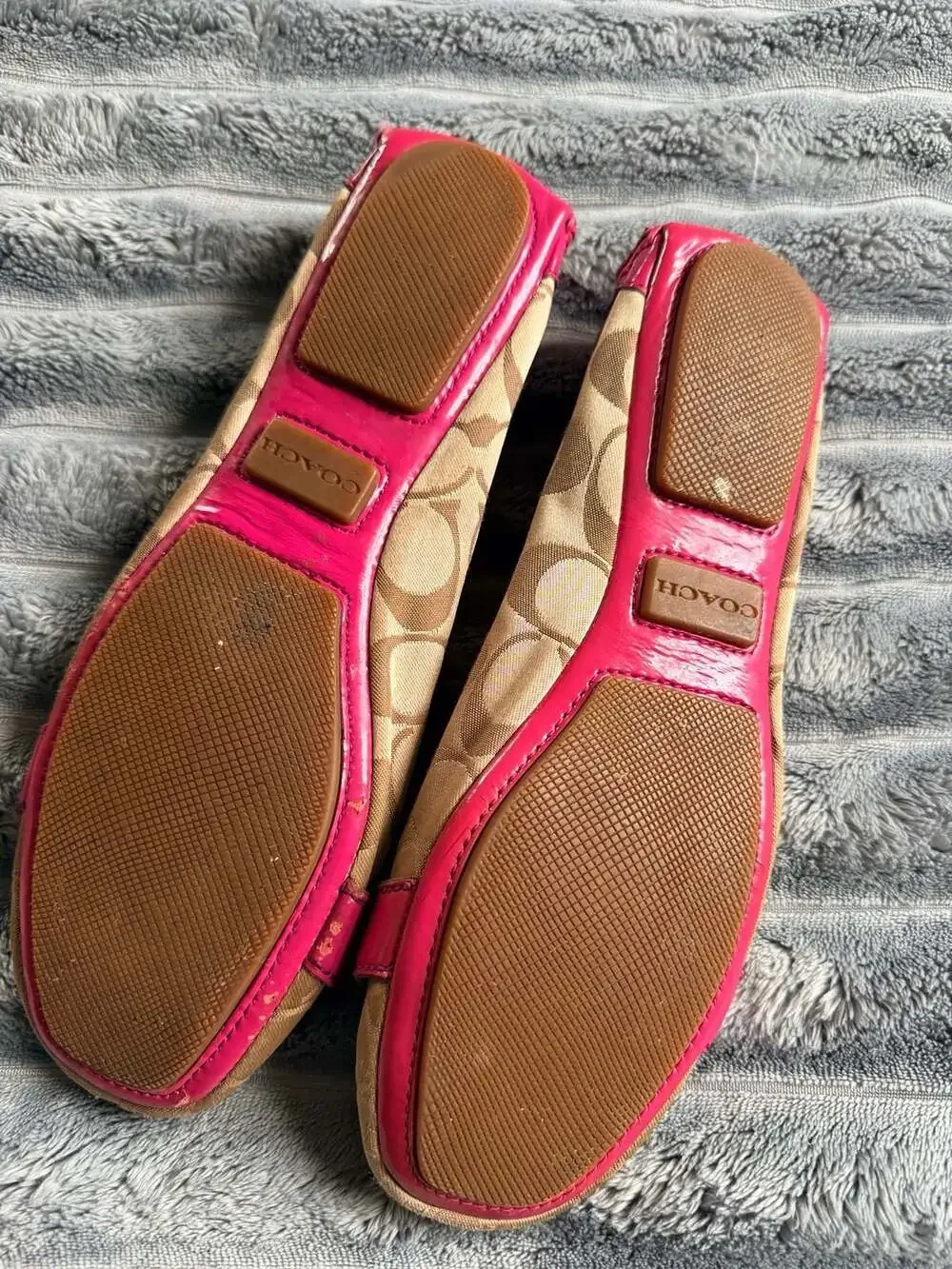 Coach Hellen Pink Patent Leather Trim Signature Canvas Flats Size 9B